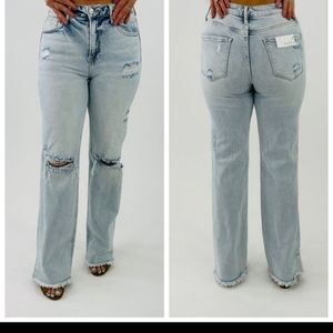 3x Risen Distressed Jeans